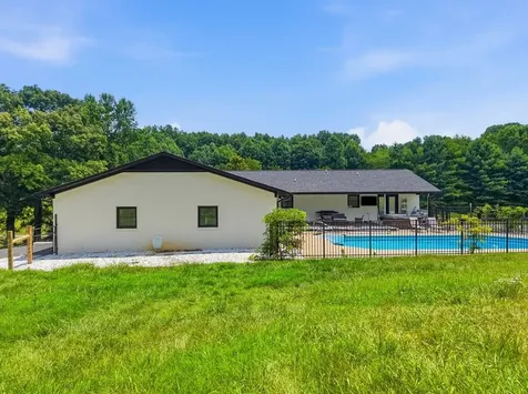 237 S Fork Road Sparta TN 38583