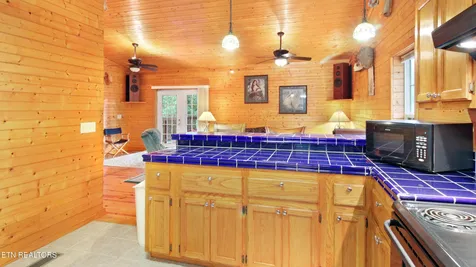 865 Ewing Road Spring City TN 37381