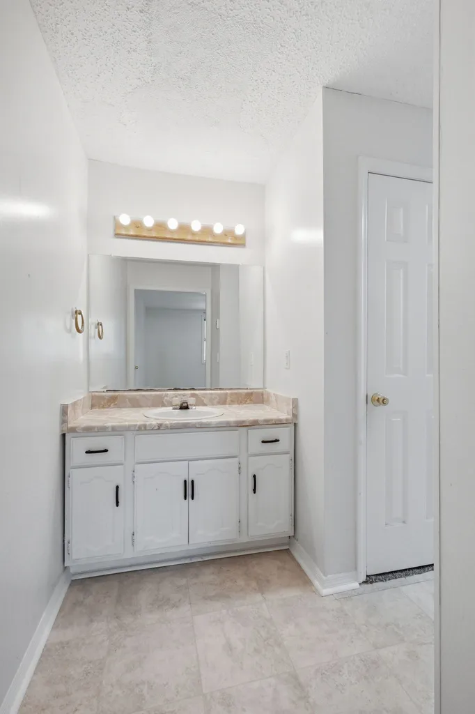 1440 E Cedar Lane Madison TN 37115