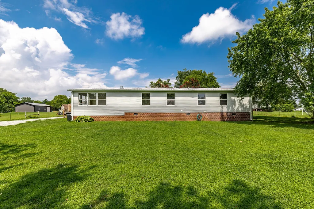 1027 Lbj Court Gallatin TN 37066