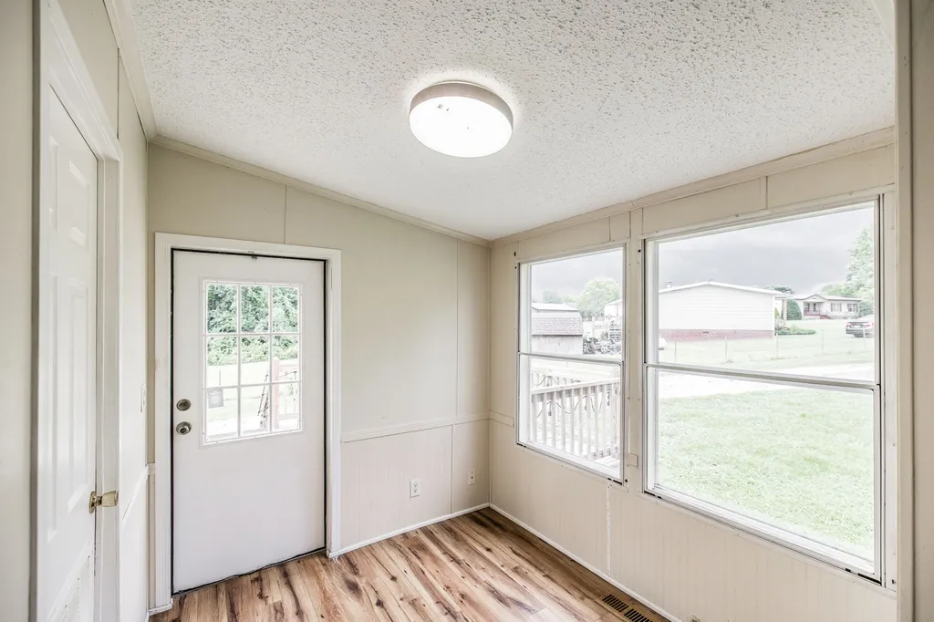 1027 Lbj Court Gallatin TN 37066