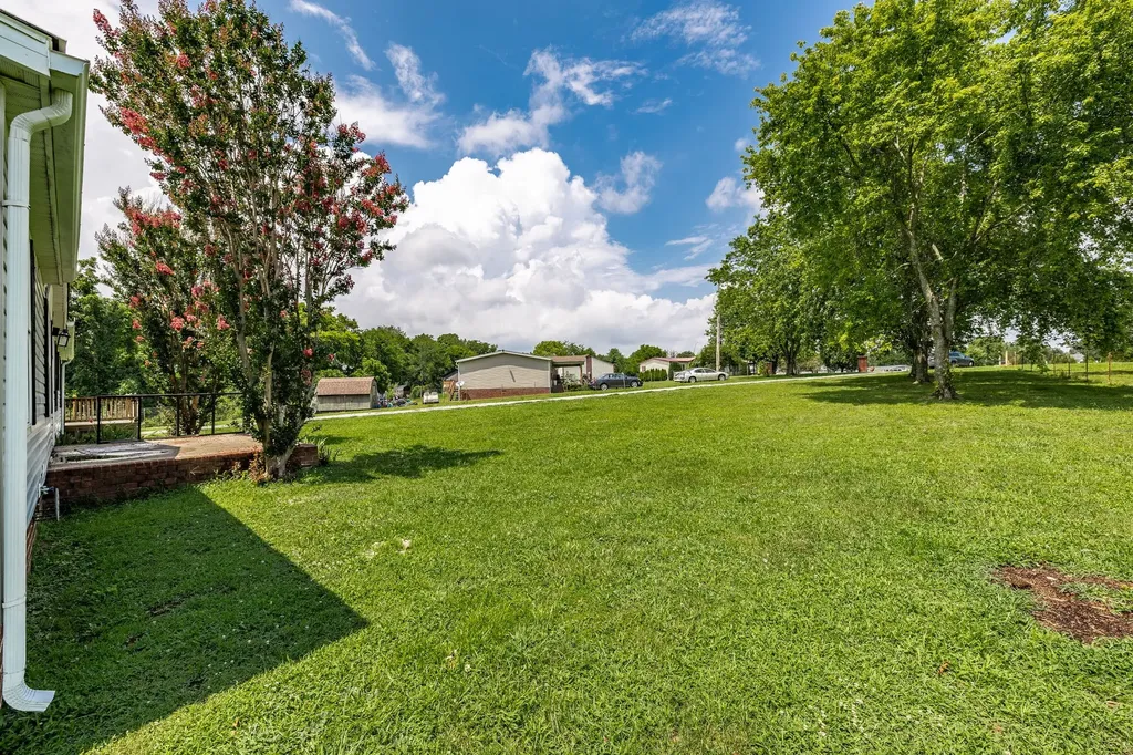 1027 Lbj Court Gallatin TN 37066