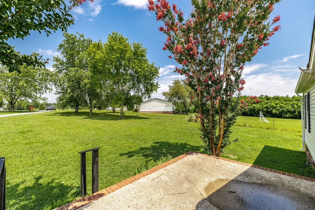 1027 Lbj Court Gallatin TN 37066