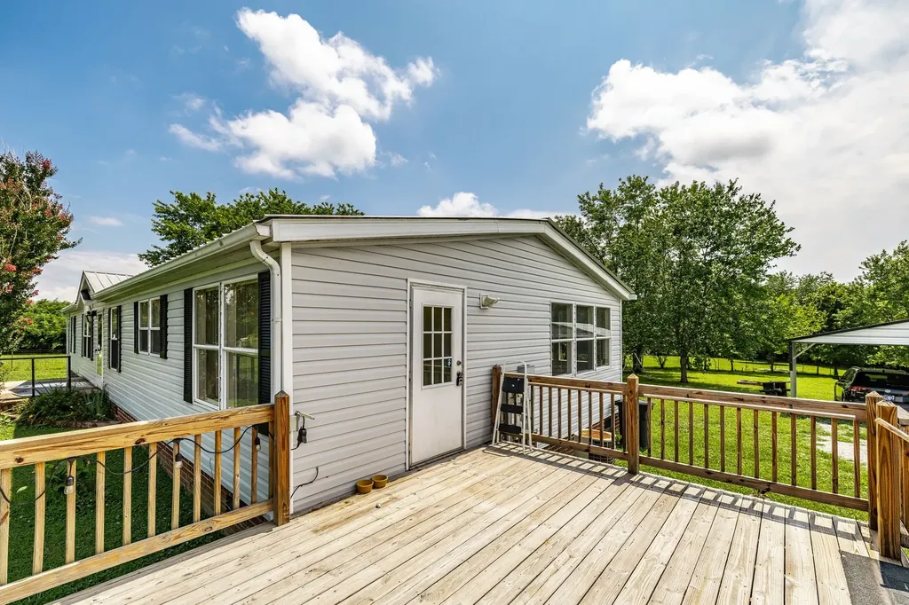 1027 Lbj Court Gallatin TN 37066