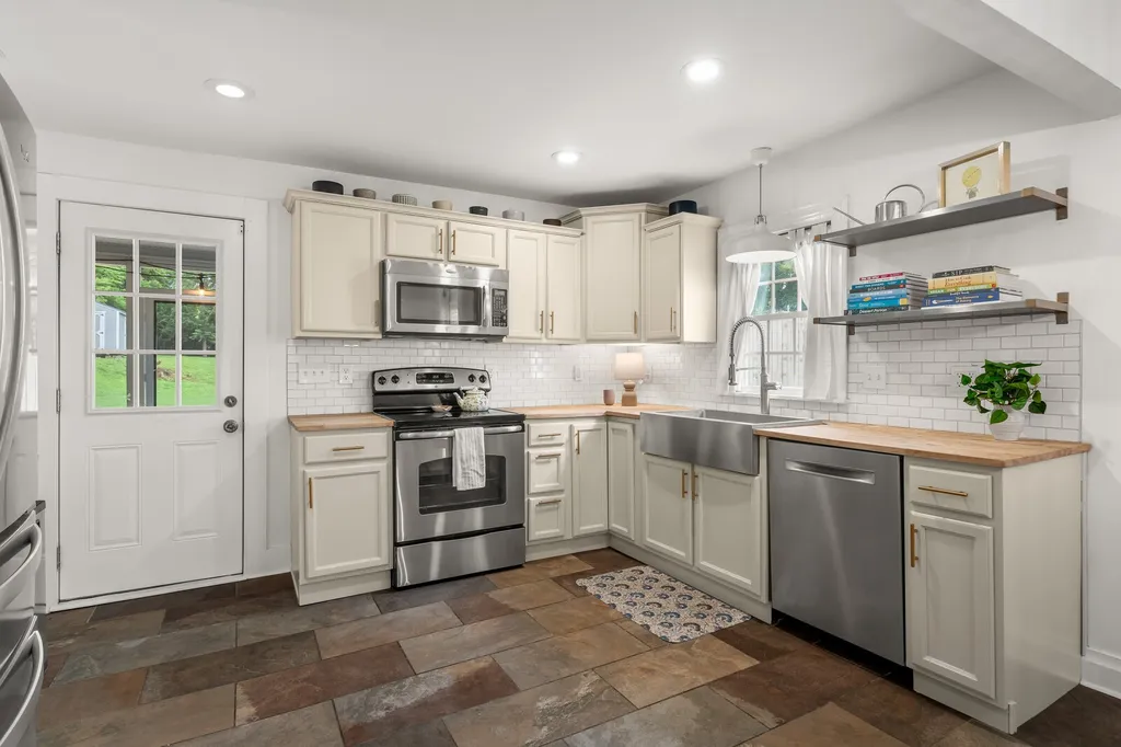 1241 Ardee Avenue Nashville TN 37216