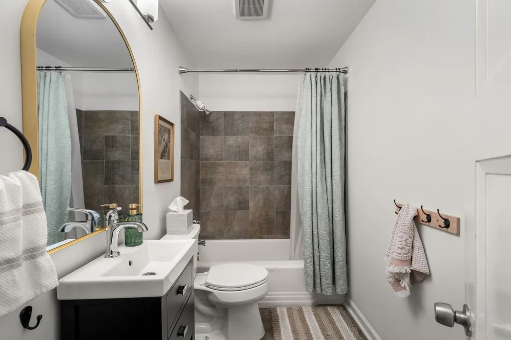 1241 Ardee Avenue Nashville TN 37216