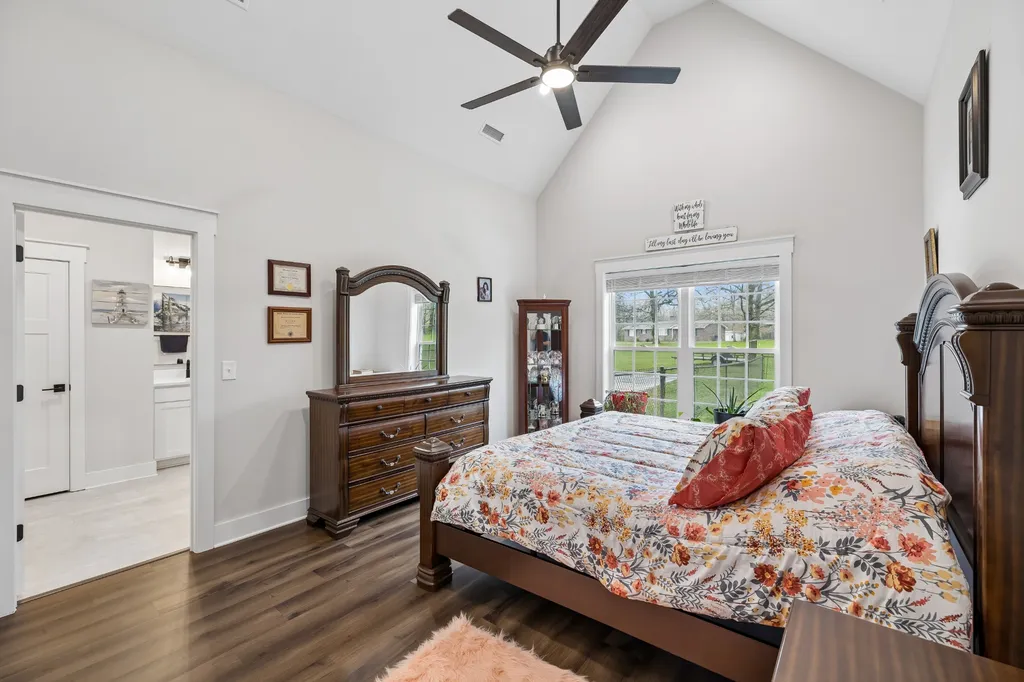 2037 W Lincoln Street Tullahoma TN 37388