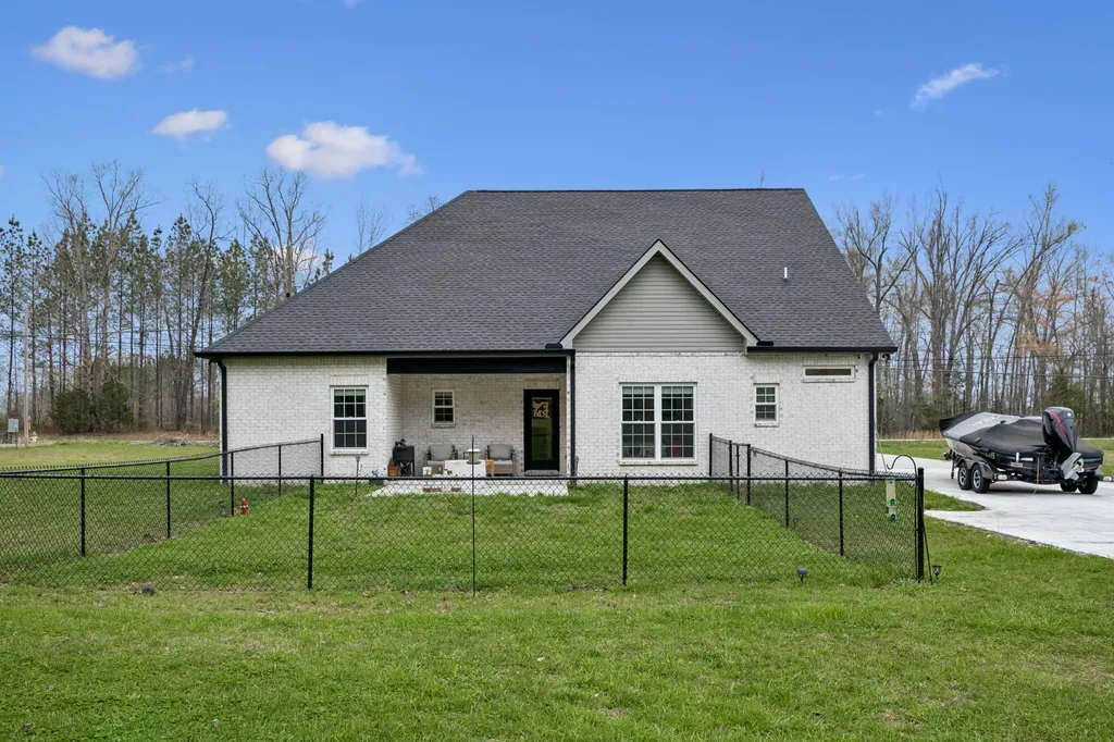 2037 W Lincoln Street Tullahoma TN 37388