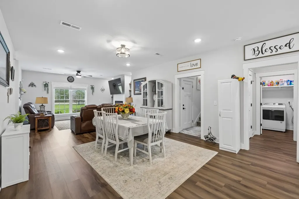 2037 W Lincoln Street Tullahoma TN 37388