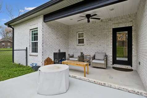2037 W Lincoln Street Tullahoma TN 37388