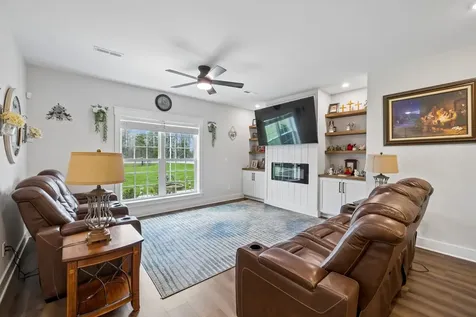 2037 W Lincoln Street Tullahoma TN 37388