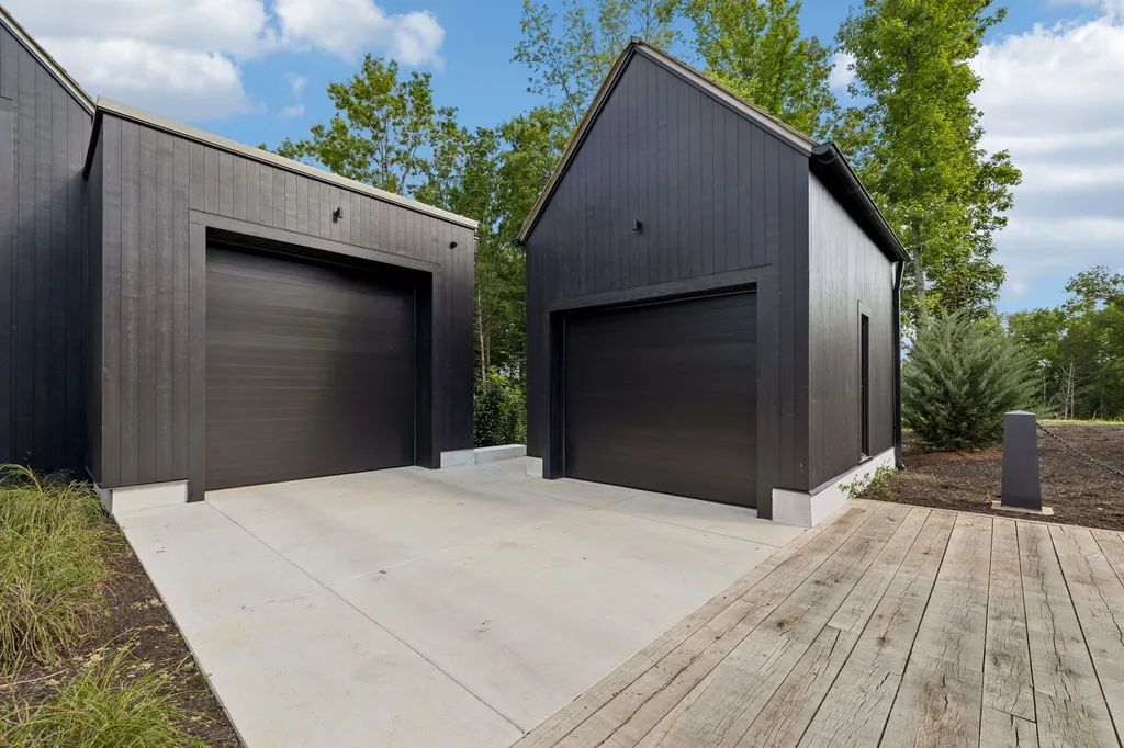 9205 Troubadour Drive College Grove TN 37046