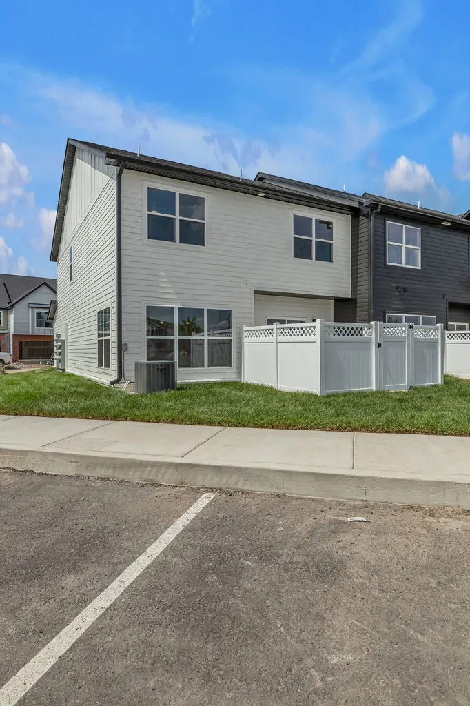1926 Gracie Bug Loop Murfreesboro TN 37128