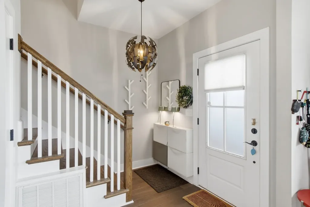 1011 Sycamore Rdg, E Burns TN 37029