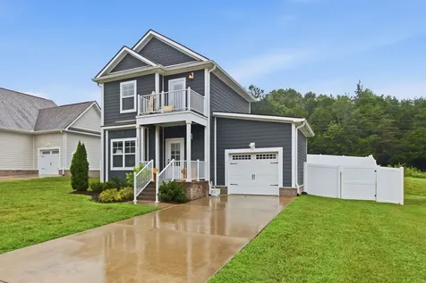 1011 Sycamore Rdg, E Burns TN 37029