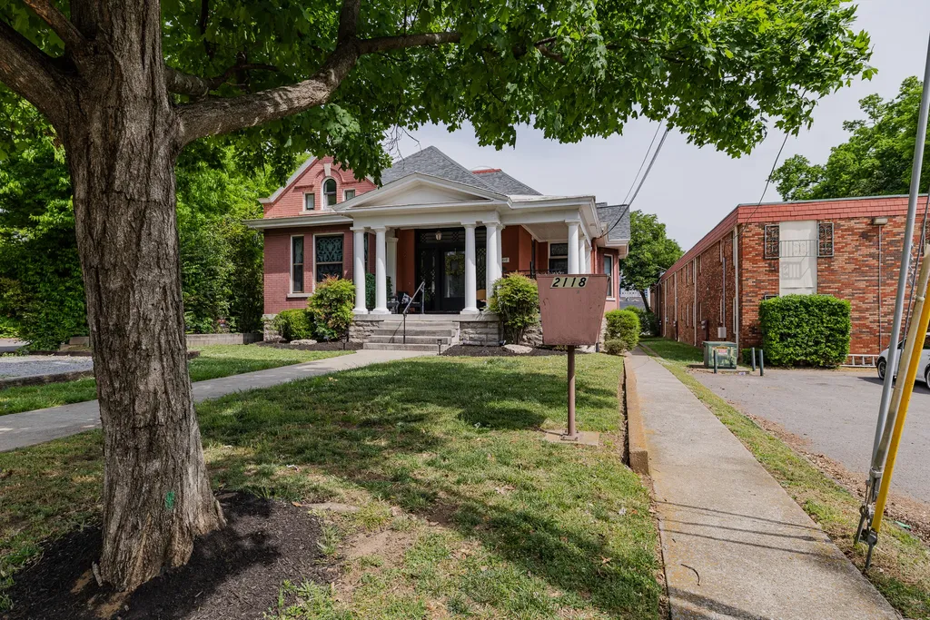 2118 Fairfax Avenue Nashville TN 37212