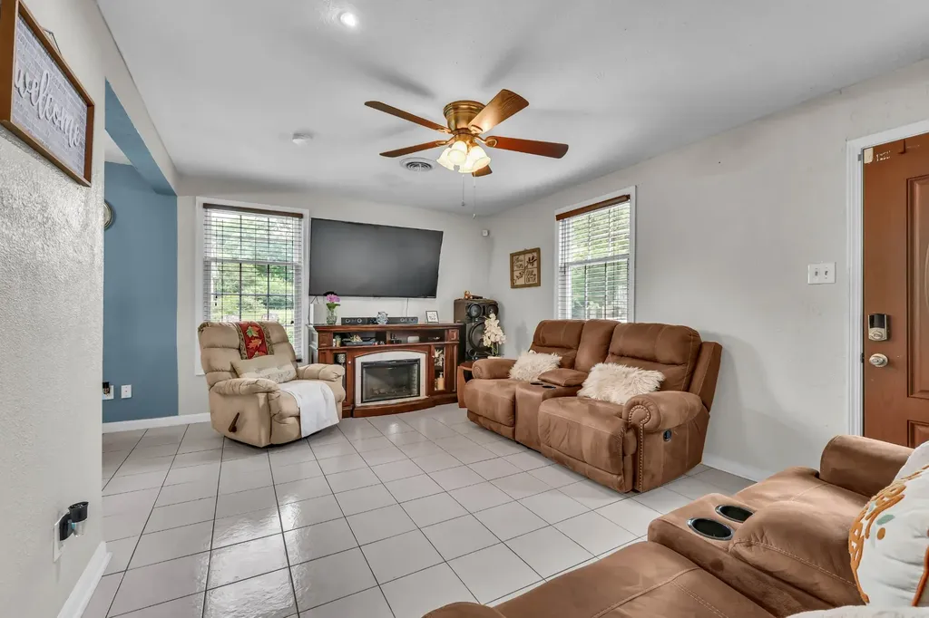 307 Burch Road Clarksville TN 37042