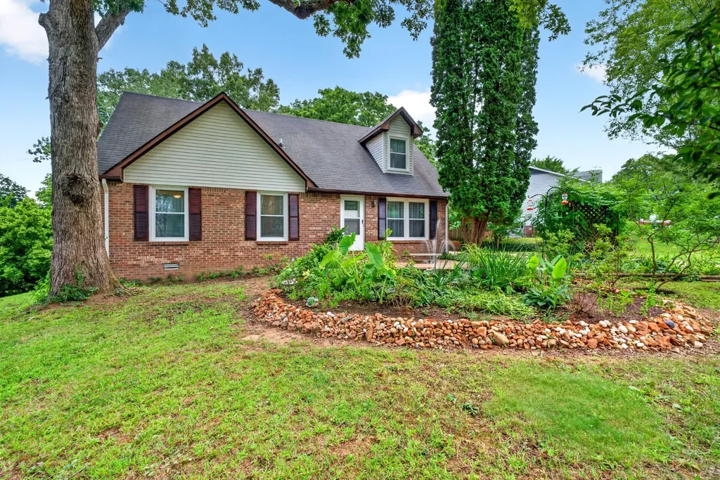 410 Spencer Lane Clarksville TN 37042