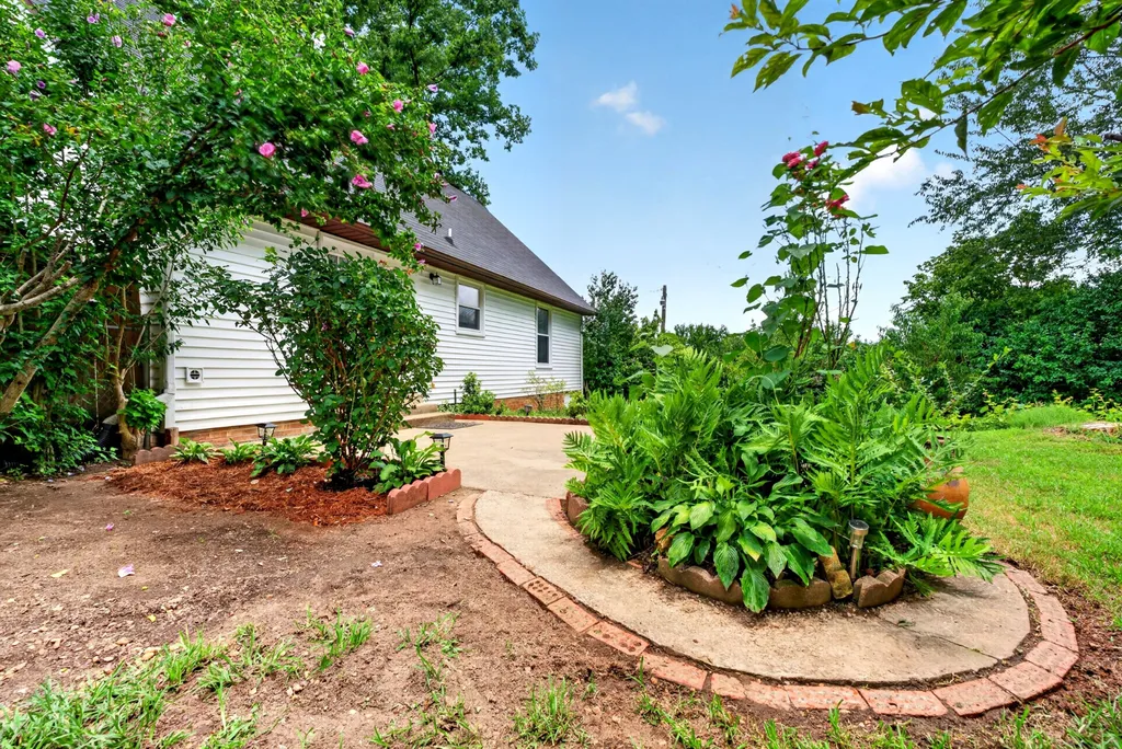 410 Spencer Lane Clarksville TN 37042