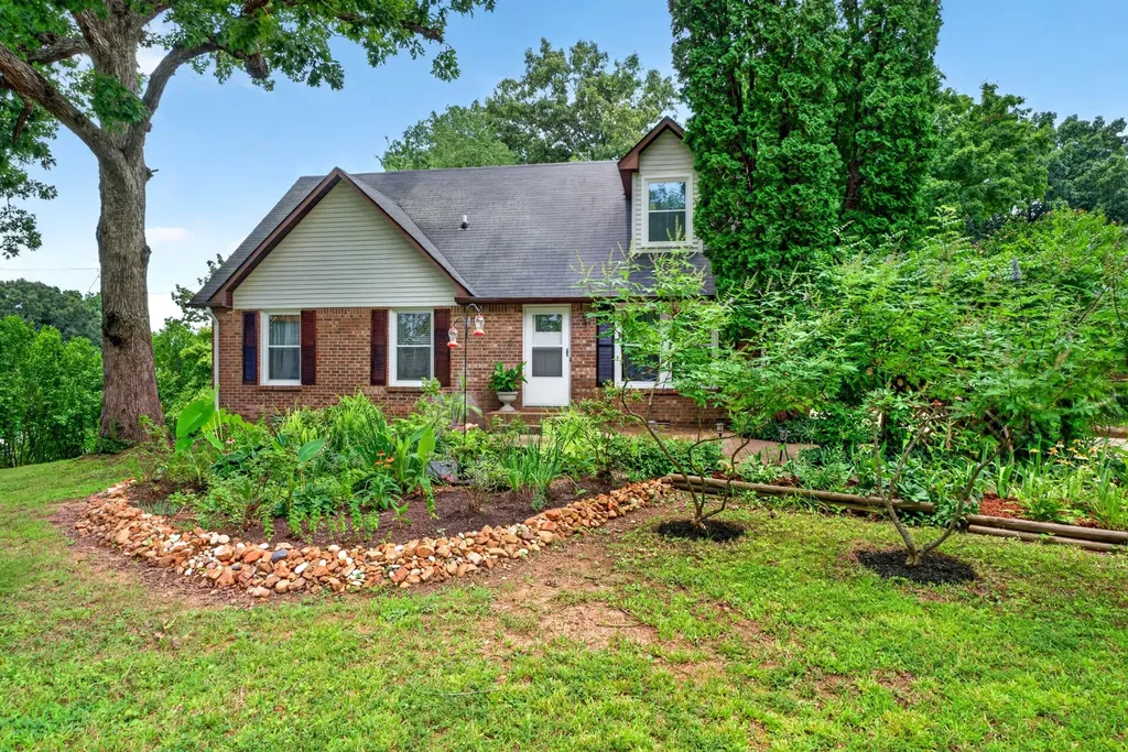 410 Spencer Lane Clarksville TN 37042