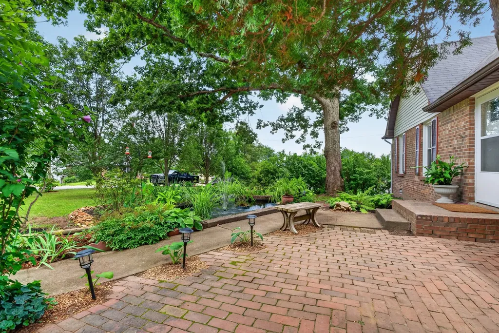 410 Spencer Lane Clarksville TN 37042