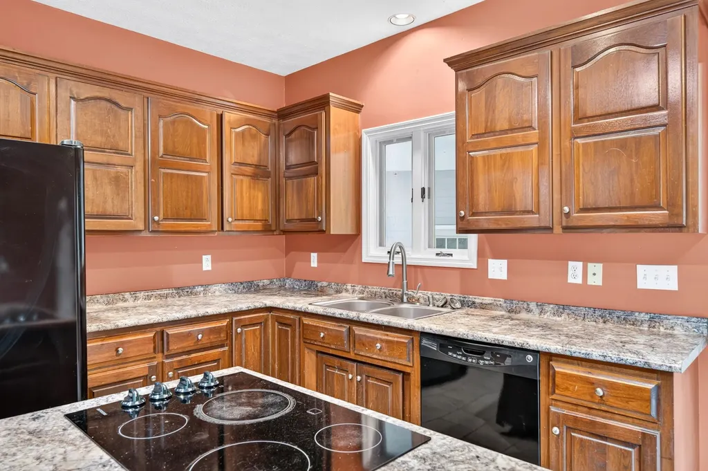 1945 Forest Cir, SW Cookeville TN 38506