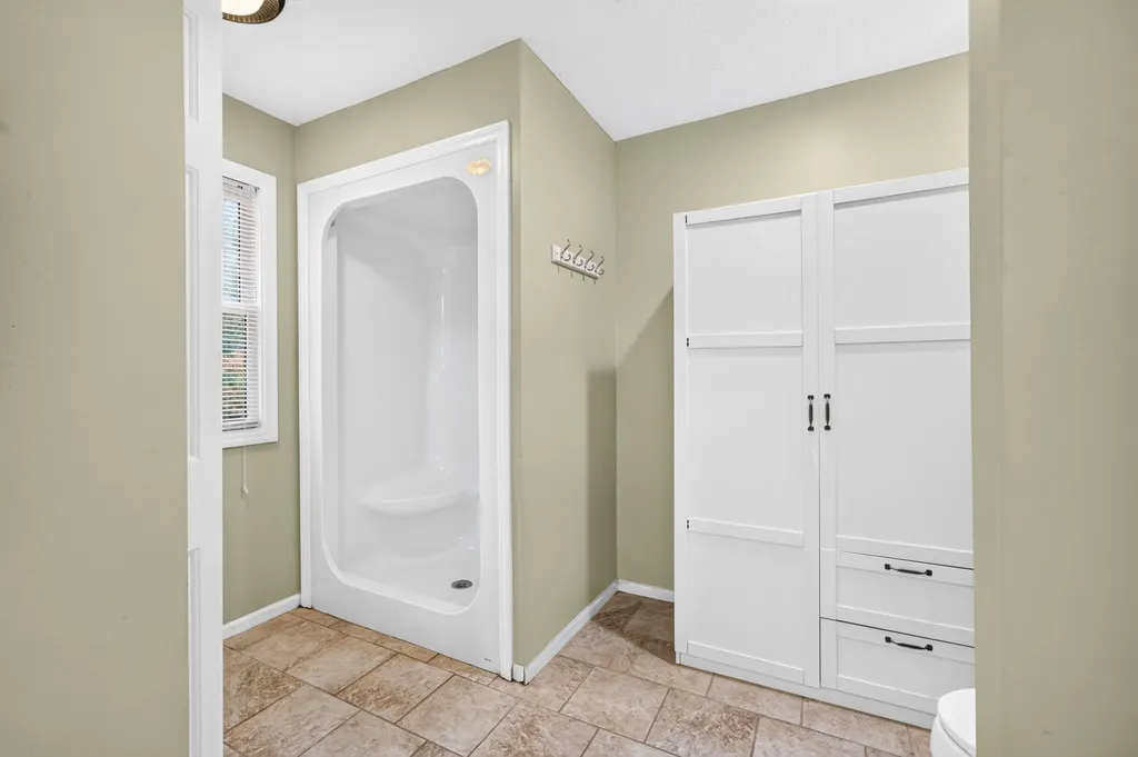 1945 Forest Cir, SW Cookeville TN 38506