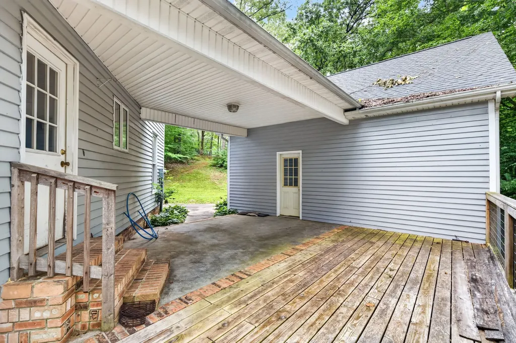 1945 Forest Cir, SW Cookeville TN 38506