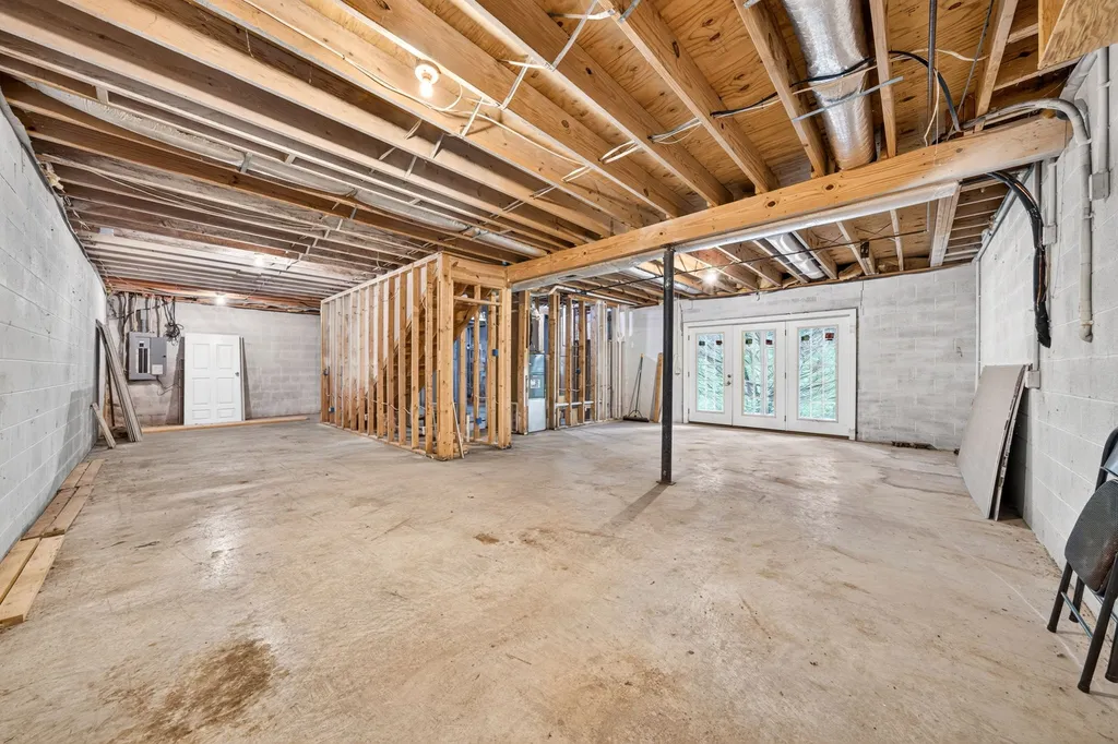 1945 Forest Cir, SW Cookeville TN 38506