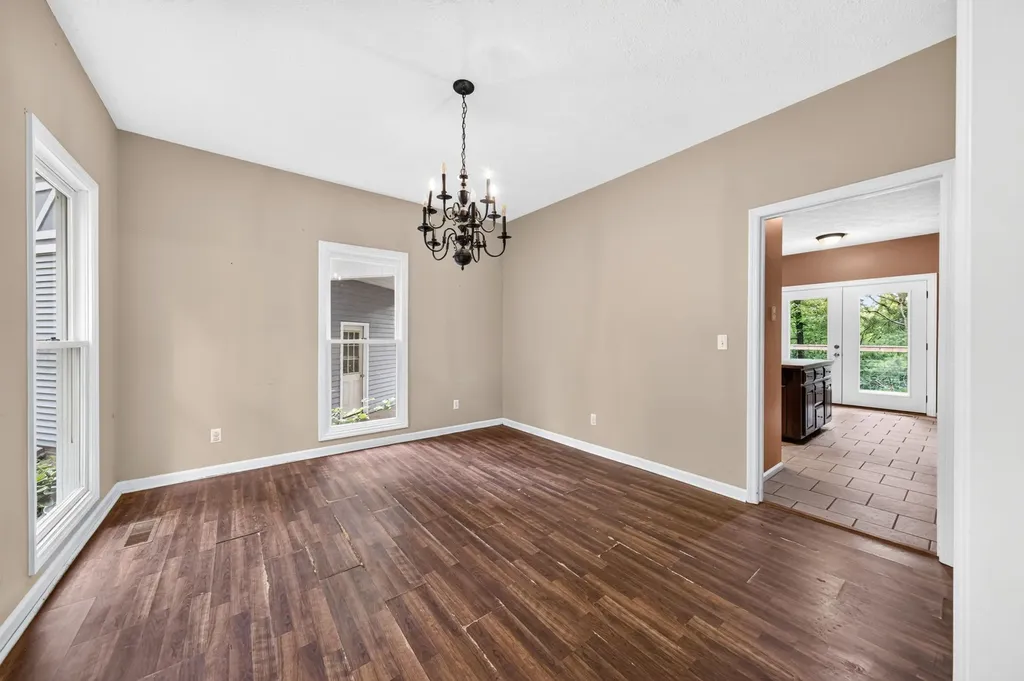 1945 Forest Cir, SW Cookeville TN 38506