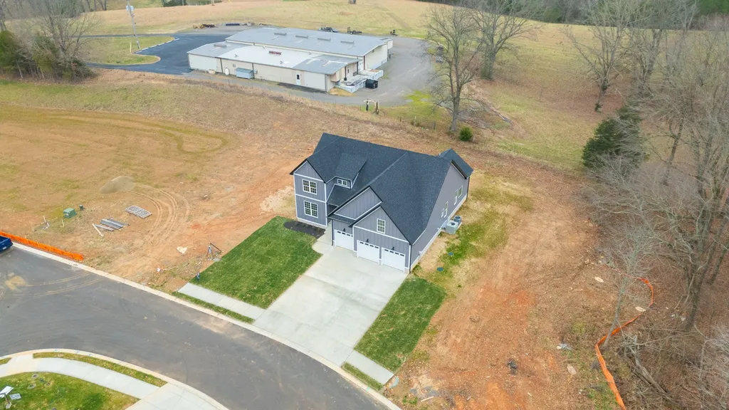 1417 Rooster Ridge Road Pleasant View TN 37146