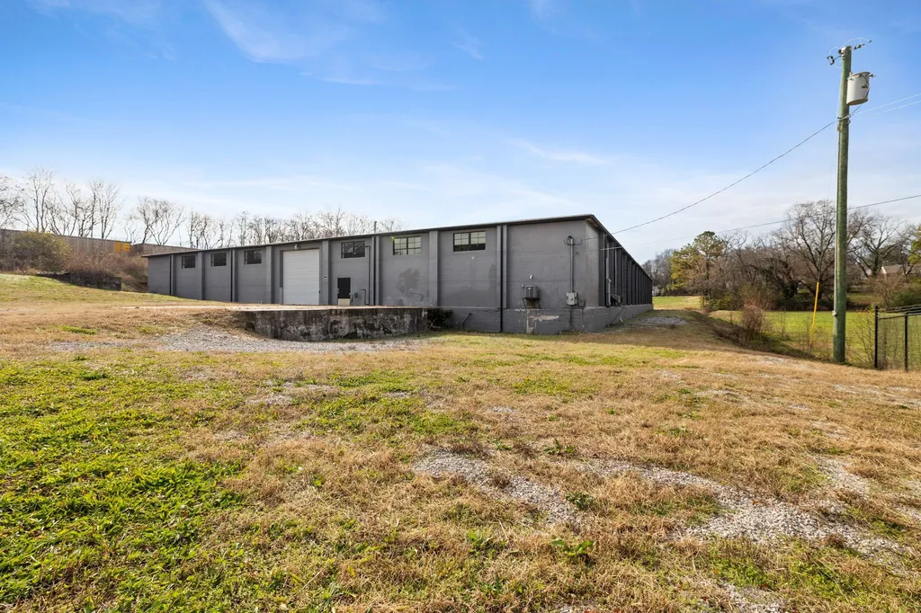 1080 S Beckett Street Columbia TN 38401