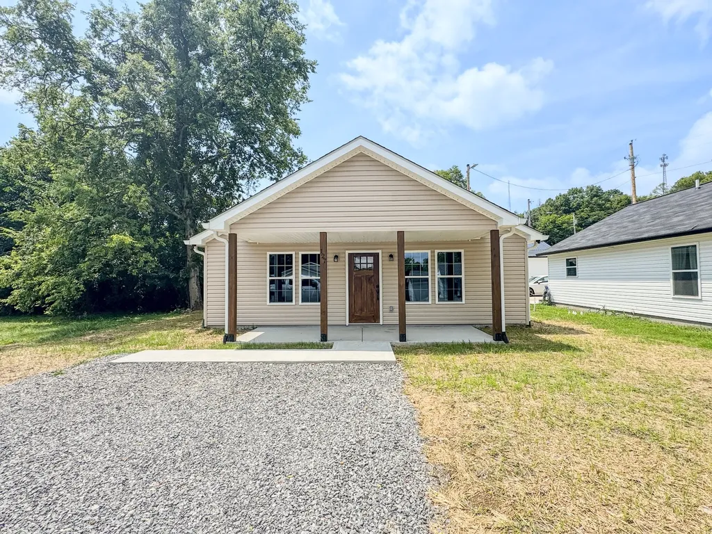 127 Foxall Street Hartsville TN 37074
