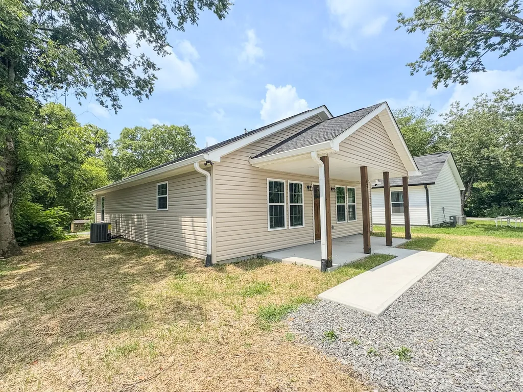 127 Foxall Street Hartsville TN 37074