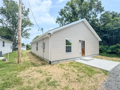 127 Foxall Street Hartsville TN 37074