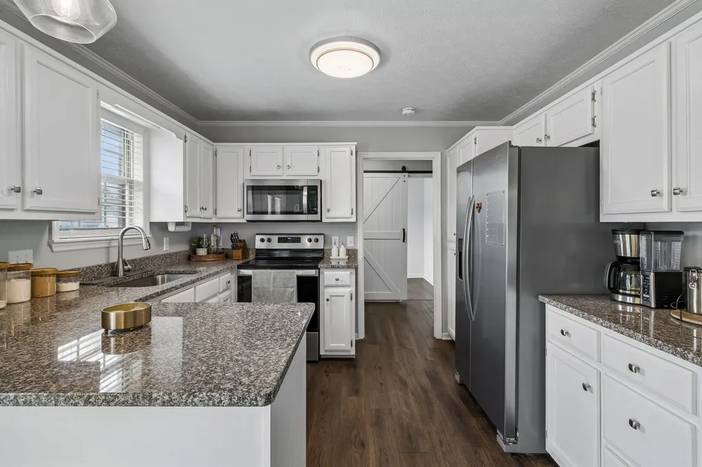 1883 Coles Ferry Pike Lebanon TN 37087