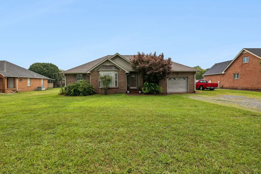 1883 Coles Ferry Pike Lebanon TN 37087