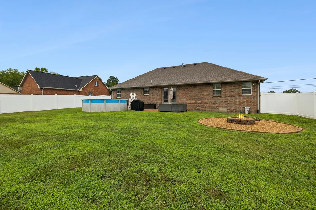 1883 Coles Ferry Pike Lebanon TN 37087