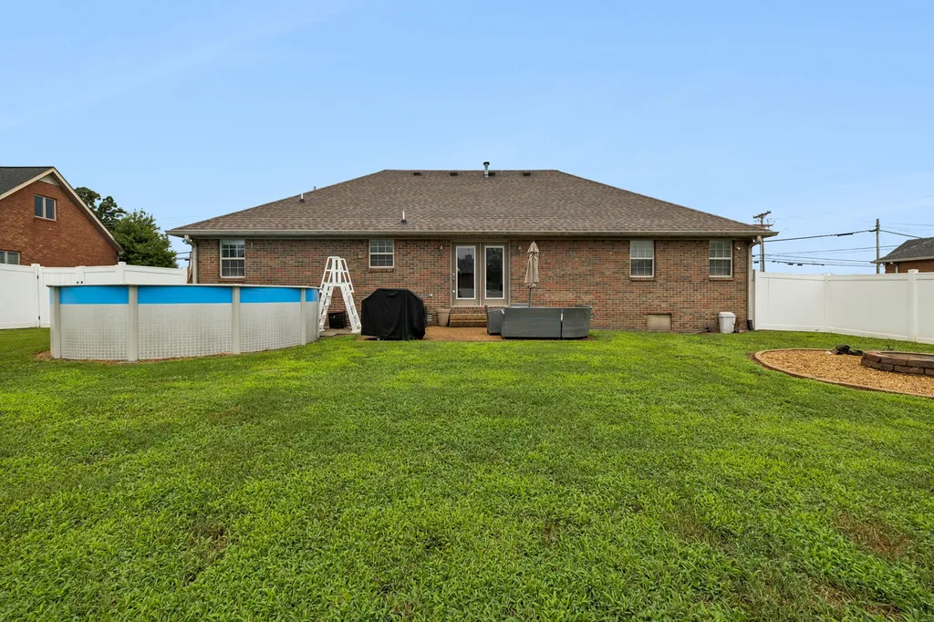1883 Coles Ferry Pike Lebanon TN 37087