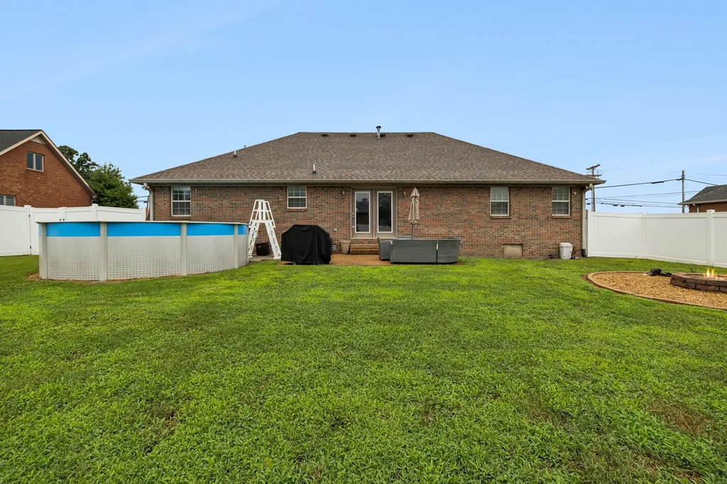 1883 Coles Ferry Pike Lebanon TN 37087