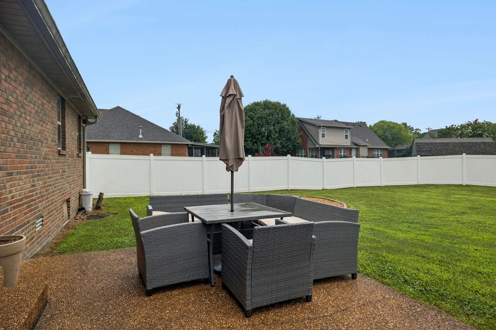 1883 Coles Ferry Pike Lebanon TN 37087