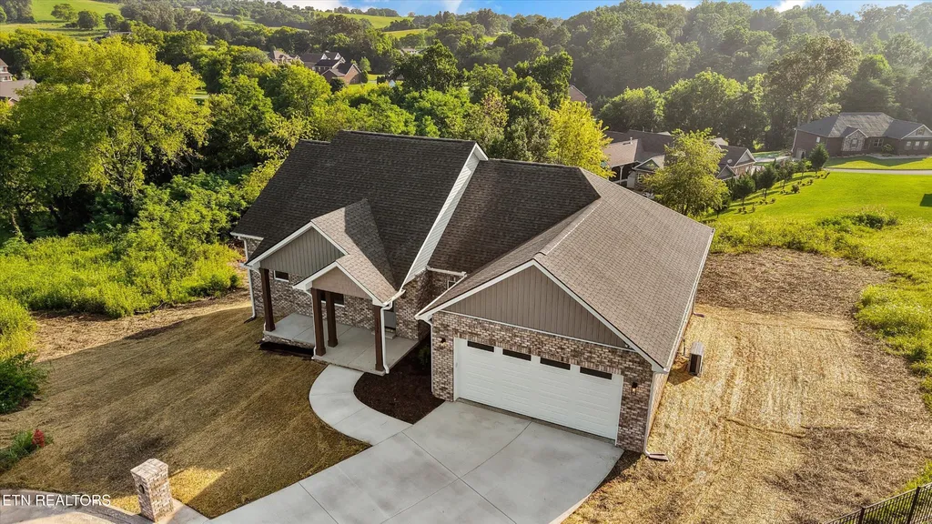 2335 Louisiana Court Seymour TN 37865