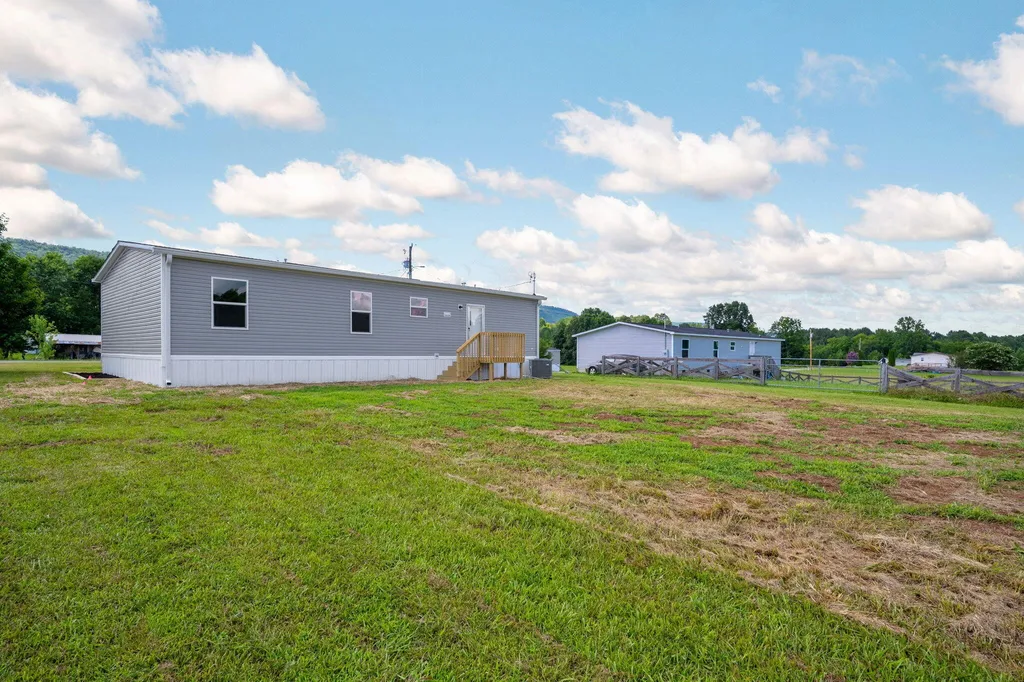 142 Meadow View Pikeville TN 37367