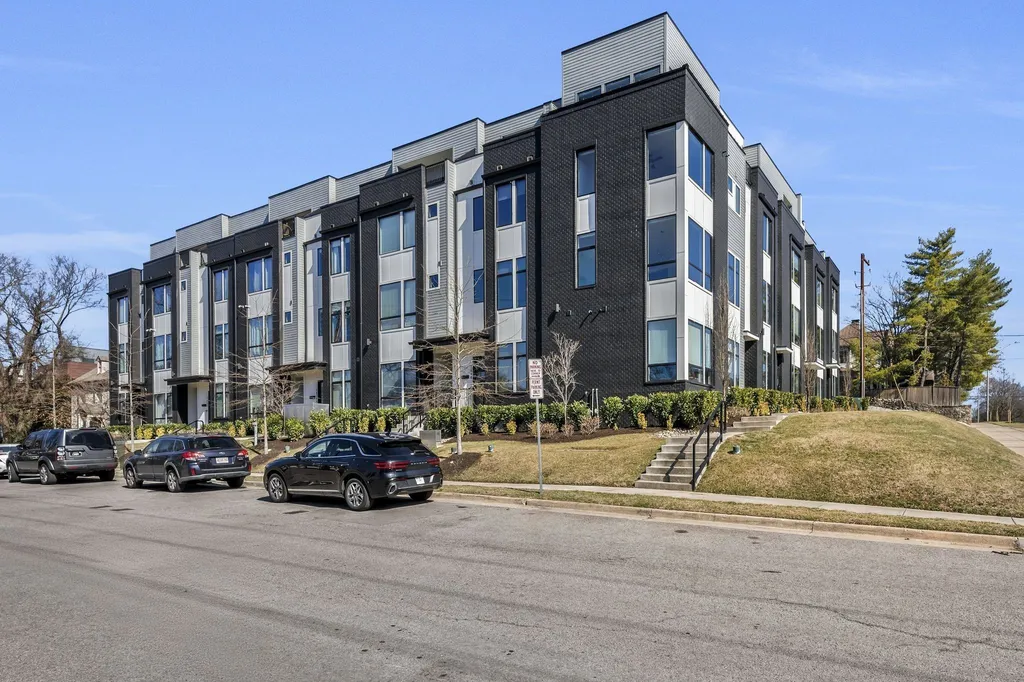 1648 19th Ave, S Nashville TN 37212