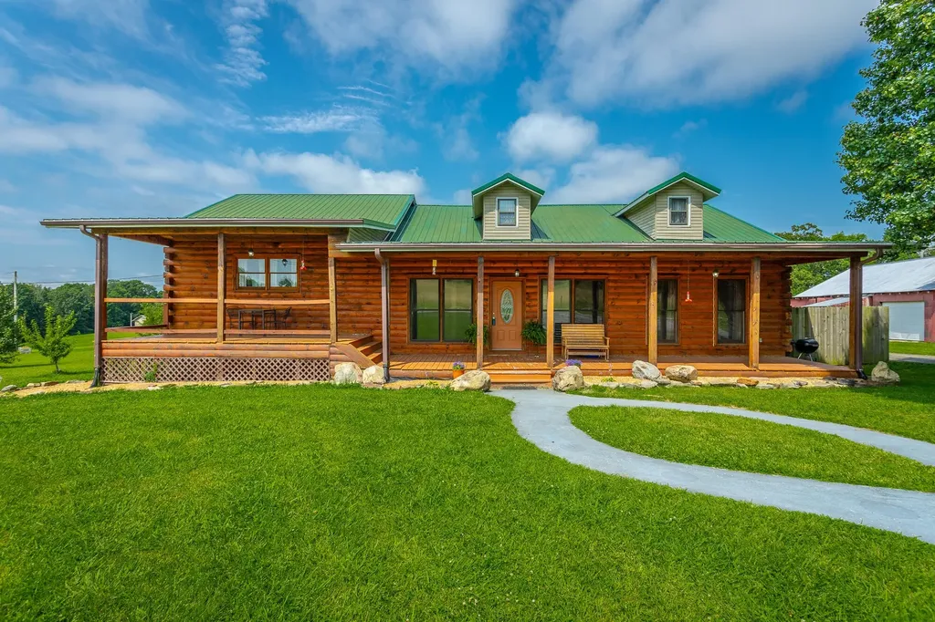 2195 Myers Road Pikeville TN 37367