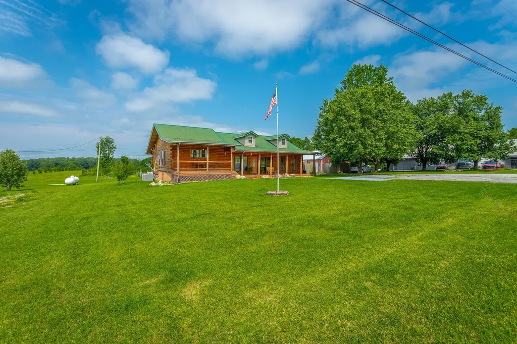 2195 Myers Road Pikeville TN 37367