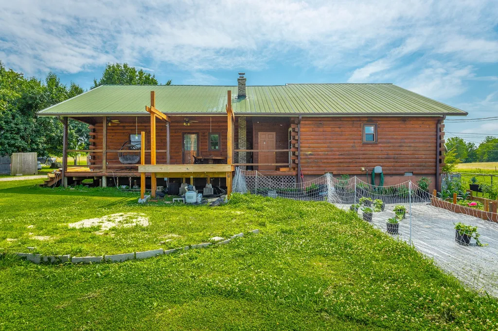 2195 Myers Road Pikeville TN 37367