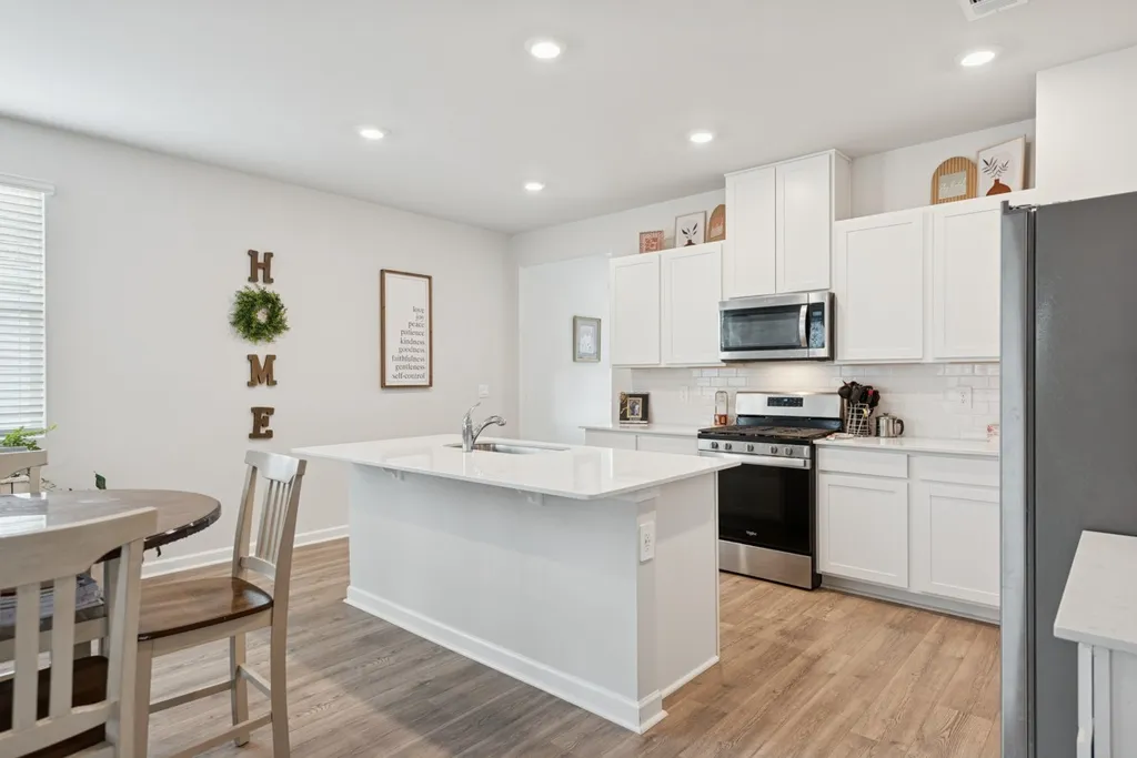 7258 Lang Avenue White House TN 37188
