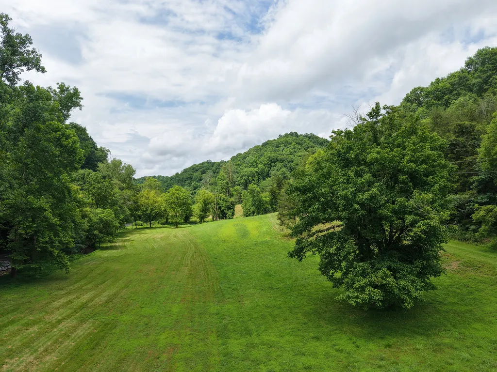 1505 Dark Hollow Road Lafayette TN 37083
