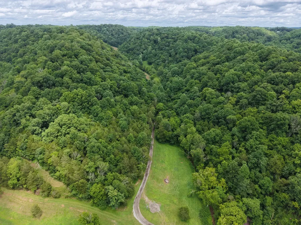 1505 Dark Hollow Road Lafayette TN 37083